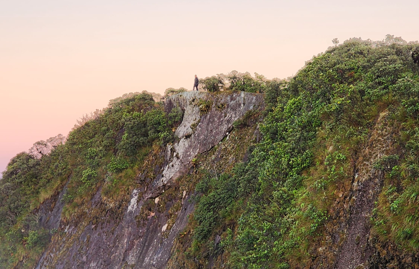 PEDRA DE BORACÉIA 1400X900 (7)